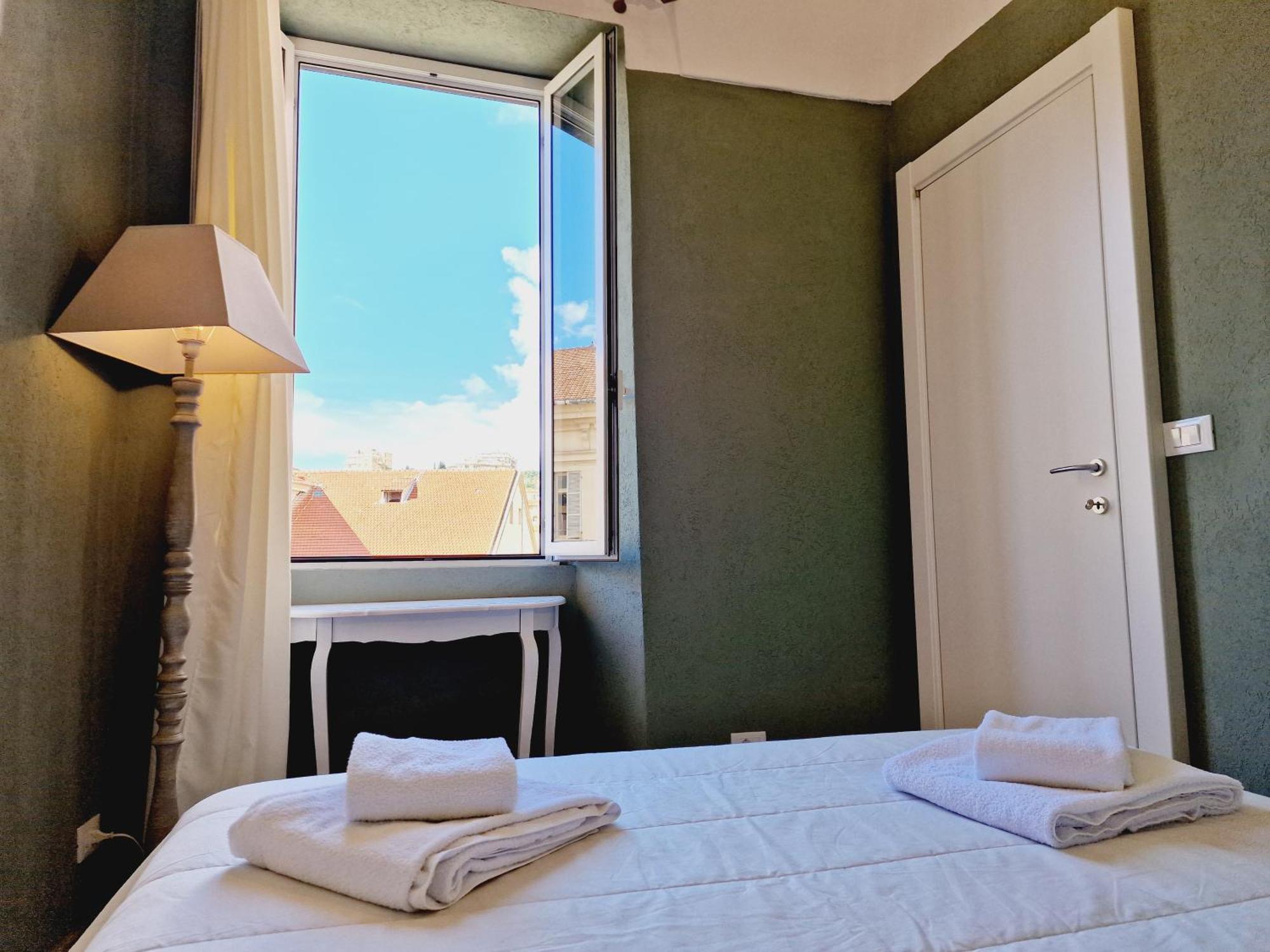 Homeholidaysanremo - Classic Ngoại thất bức ảnh