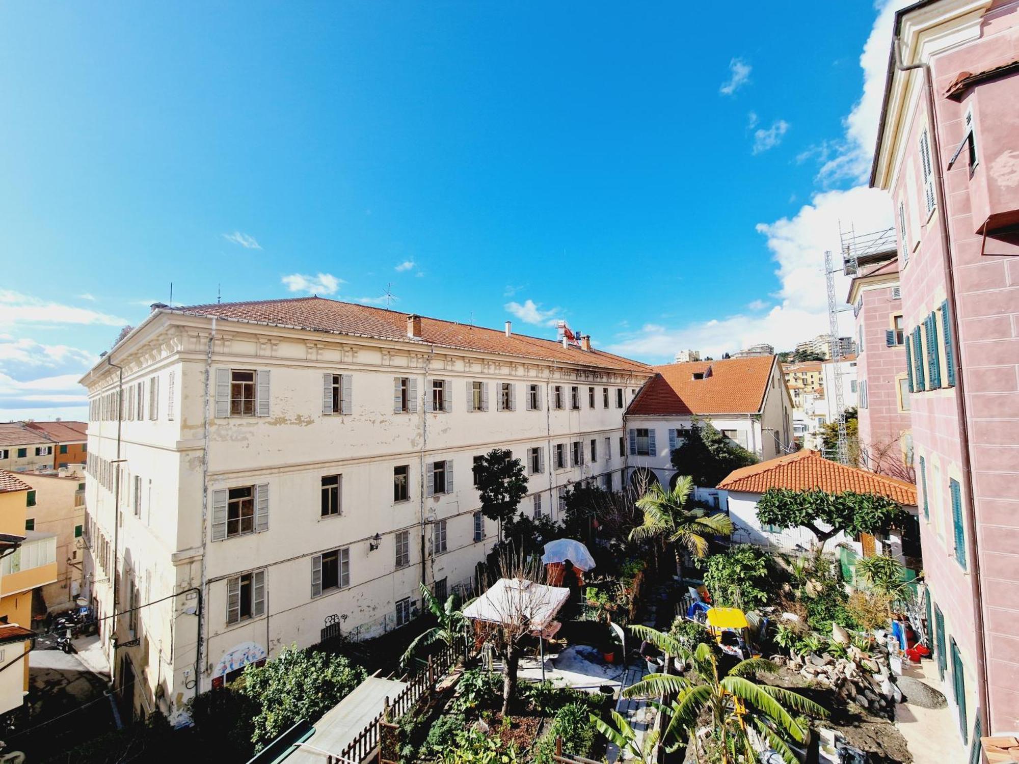 Homeholidaysanremo - Classic Ngoại thất bức ảnh