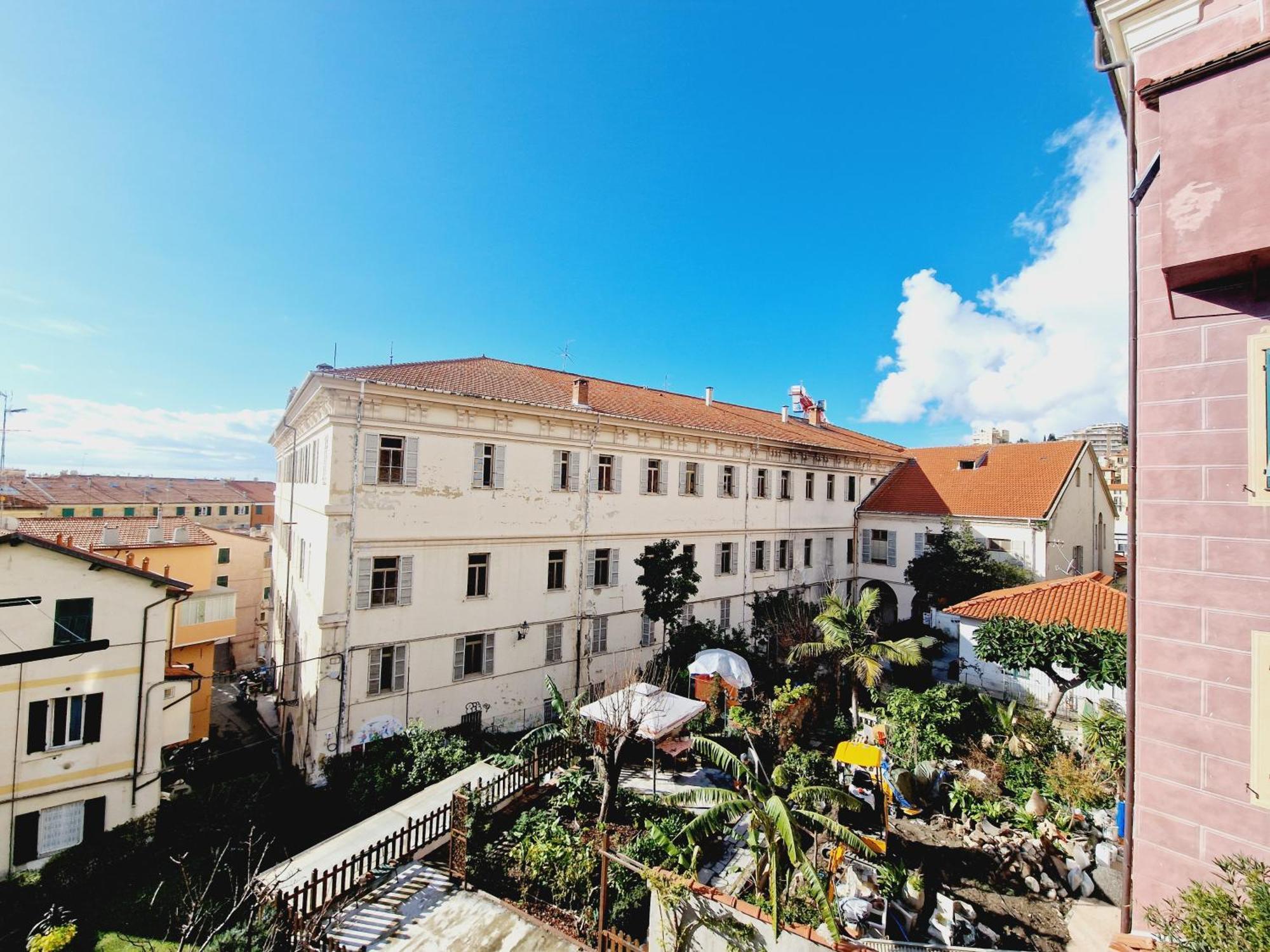 Homeholidaysanremo - Classic Ngoại thất bức ảnh