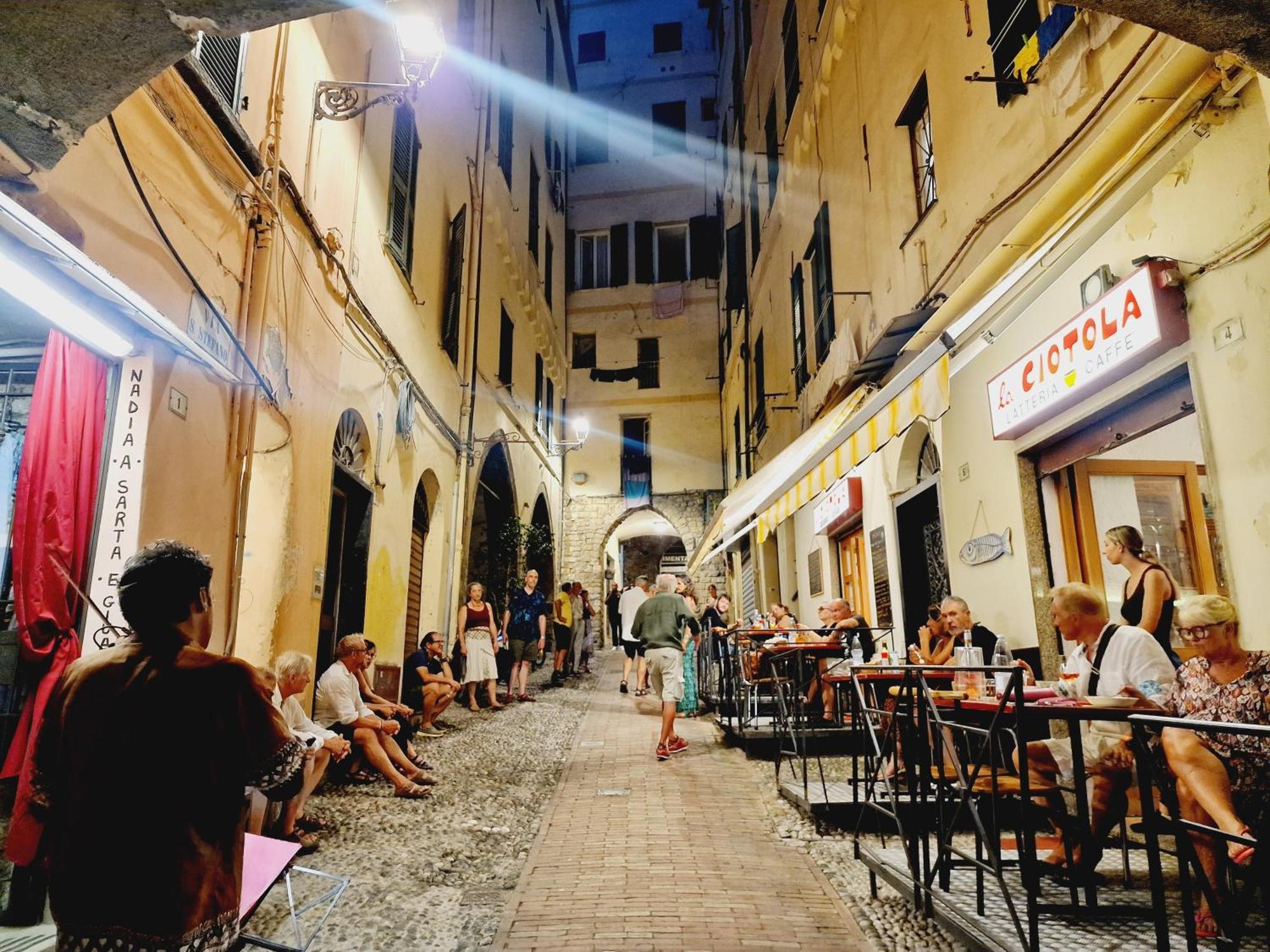 Homeholidaysanremo - Classic Ngoại thất bức ảnh